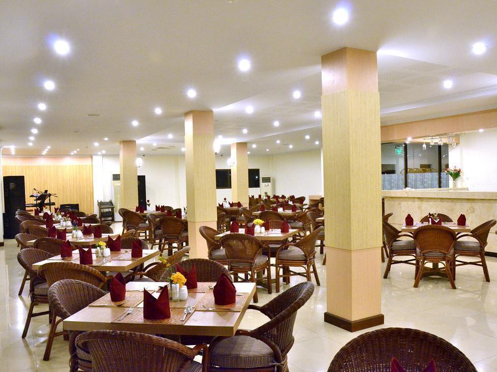 Bahari Inn Tegal Luaran gambar