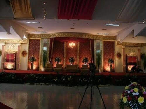 Bahari Inn Tegal Luaran gambar