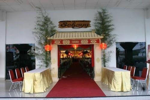 Bahari Inn Tegal Luaran gambar