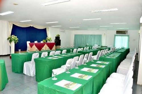 Bahari Inn Tegal Luaran gambar