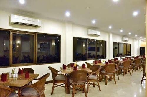 Bahari Inn Tegal Luaran gambar
